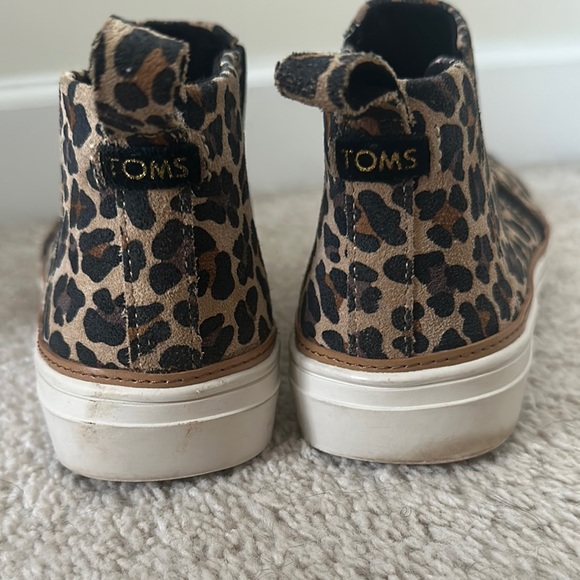 Toms Leopard Pattern Slip-Ons - Picture 3 of 4